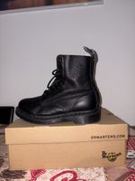 Dr. Martens, Pelle Nera, Numero 40, buono stato