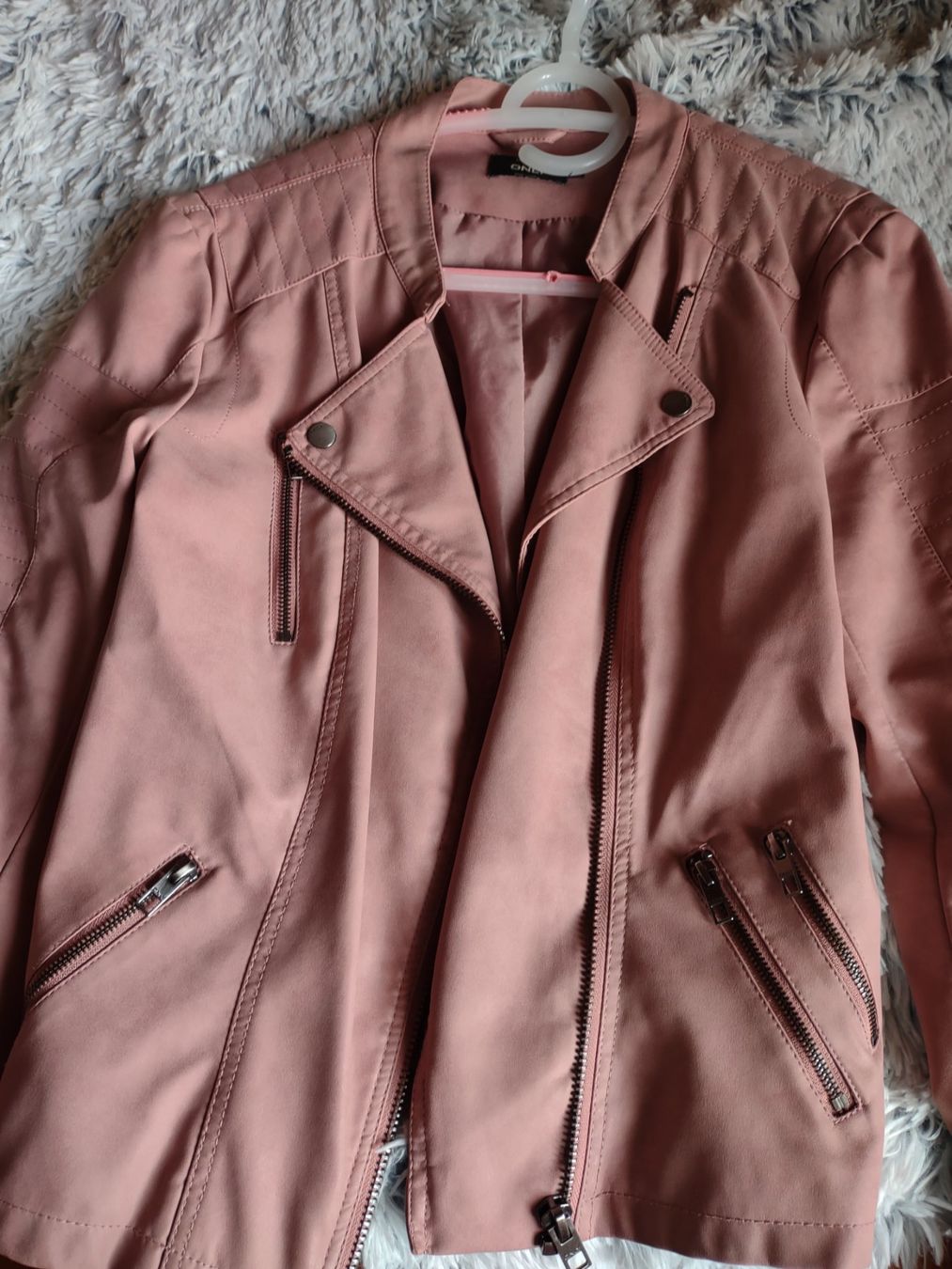 Only Giacche: Wunderschöne Jacke Grösse 40 – Nuovo (secondo la descrizione) da Montlingen venduto da Nikita-Sidney
