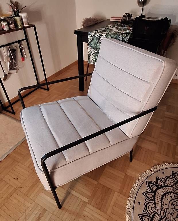 Poltrone: Sessel grau mit schwarz – Usato da Bern venduto da bikergirl96 1