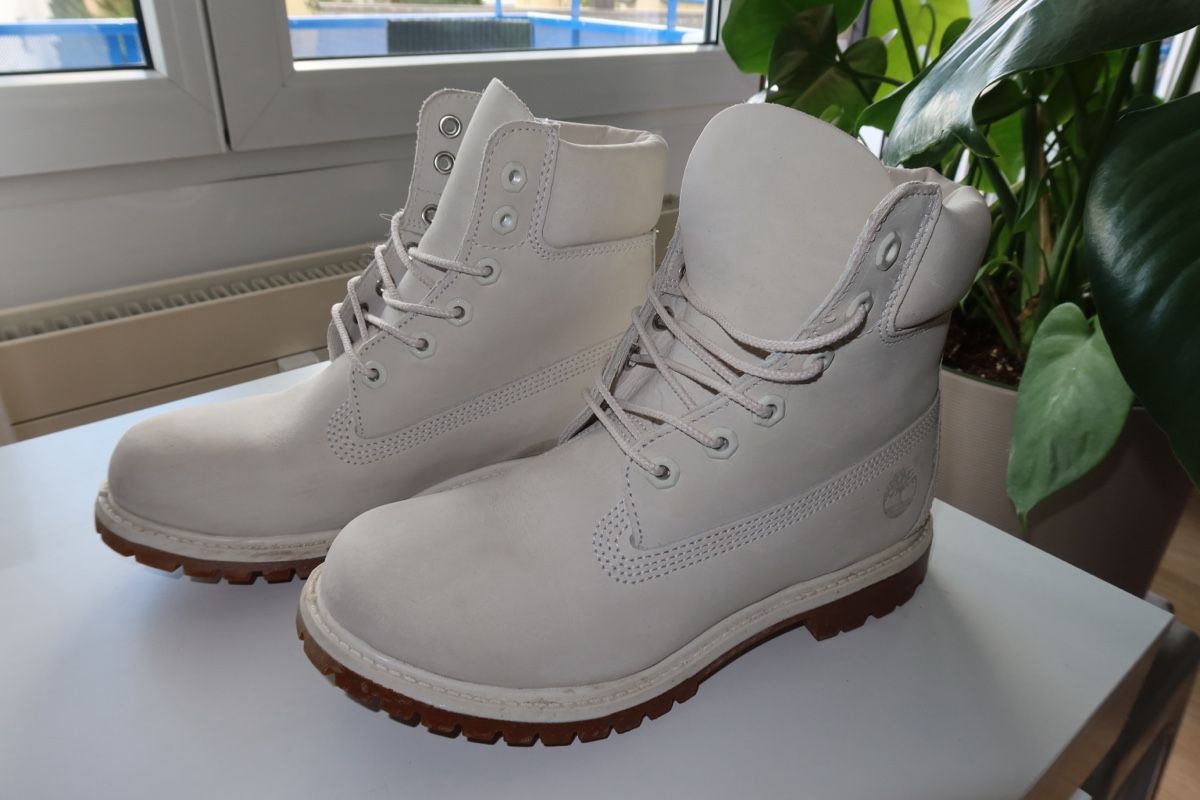 Timberland Damenschuhe: Timberland Schnürstiefel Weiß/Hellgrau – Neu (gemäss Beschreibung) aus Thayngen von Fxbienne