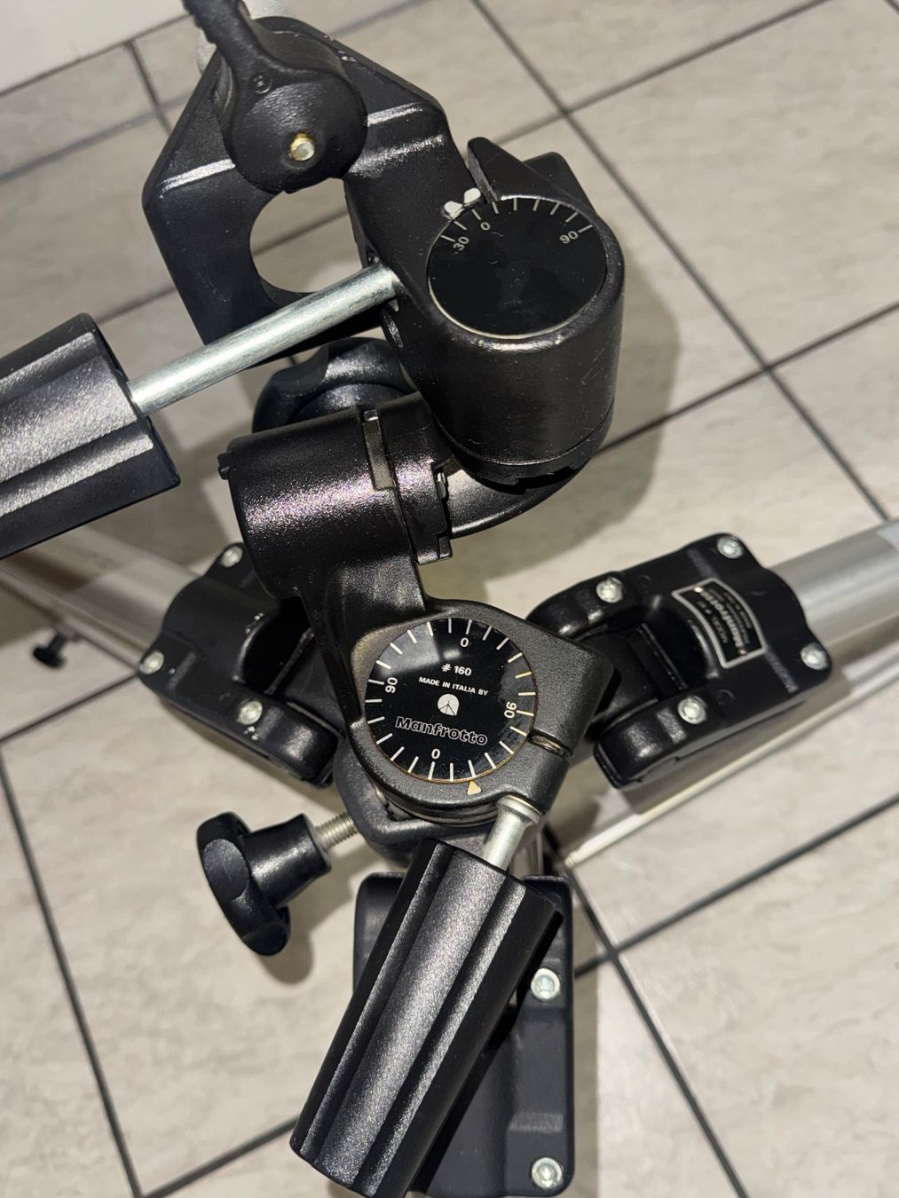 Manfrotto Stative & Stativköpfe: Manfrotto Stativ 161 und Kopf 160 – Gebraucht aus Kaiseraugst von Drasa 7