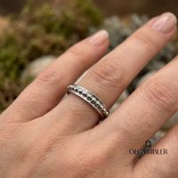 Edelstahl 4 mm  Ring genoppt,  Ringgrösse 56