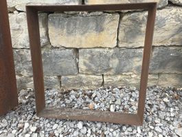 Stabile Stahl-Beeteinfassung / Baumscheibe 100 × 100 cm / 6 