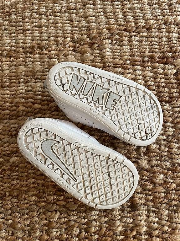Nike Scarpe per ragazzi: Nike Schuhe Gr. 23.5 – Usato da Luzern venduto da bse_11x 1