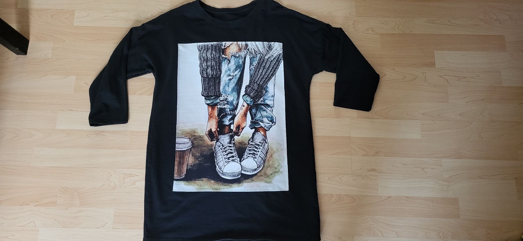 T-shirt: Schwarzer pulli/ Kleid mit speziellem Print, Grösse XL – Nuovo (secondo la descrizione) da Figino venduto da mayam63
