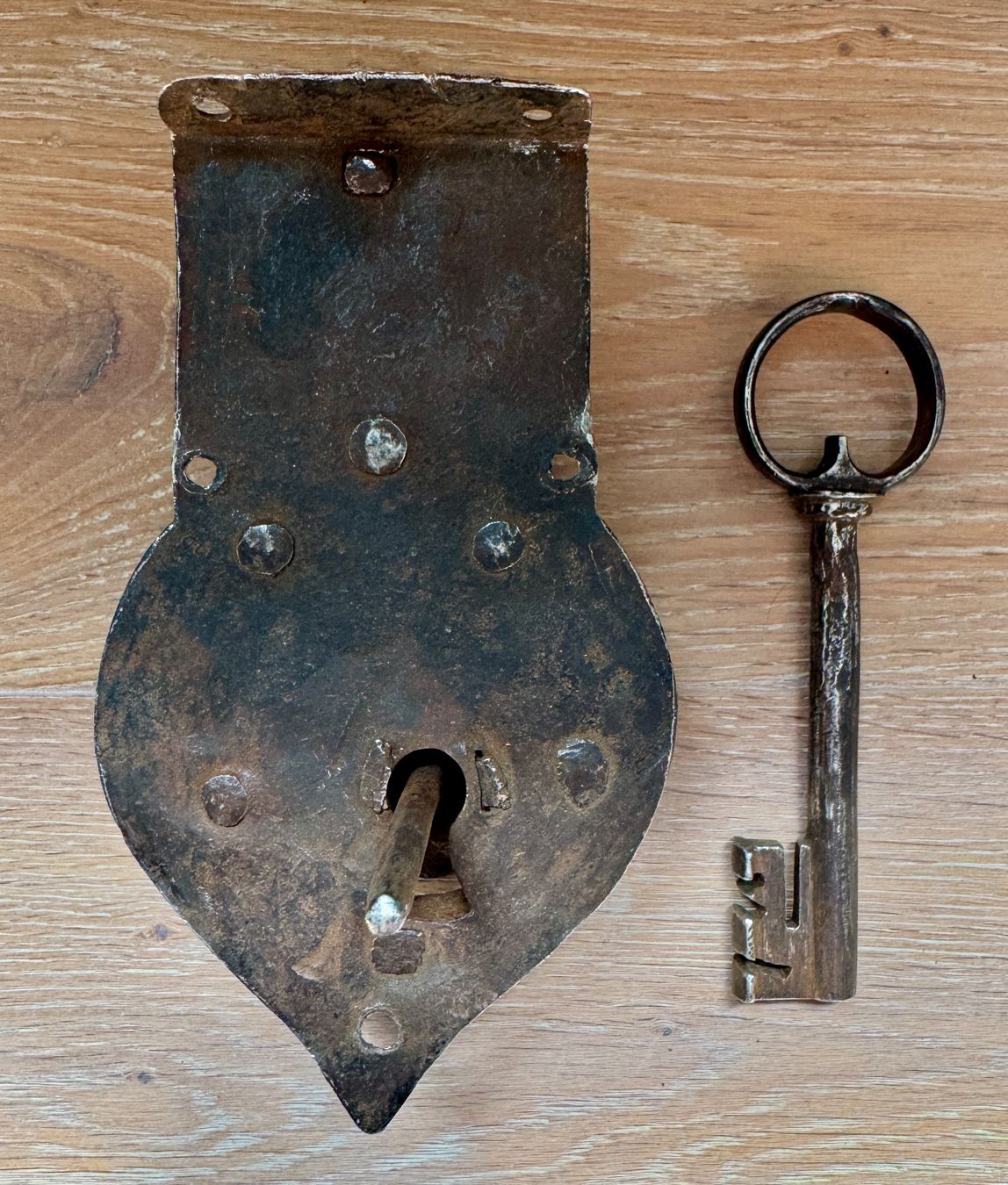 Schlösser: Antikes Türschloss mit Schlüssel – Gebraucht aus Rothrist von Luckywinner 2