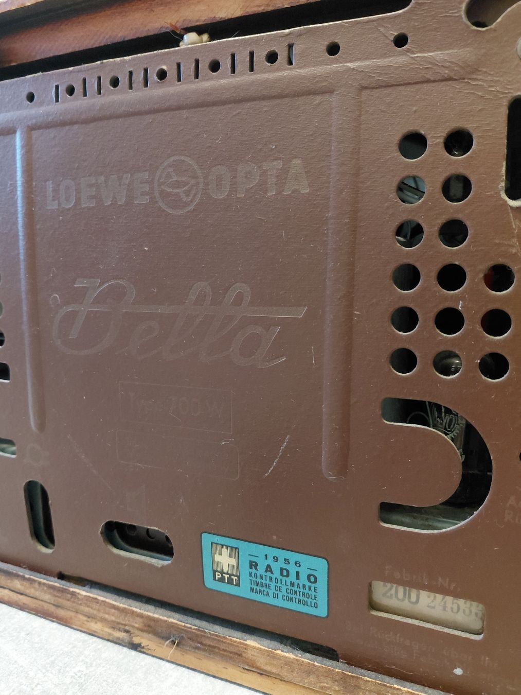 Loewe Radio: Vintage Loewe Opta Bella – Difettoso da Turbenthal venduto da apr_h7z2 6