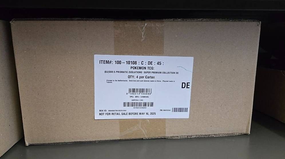 Pokémon Carte collezionabili: Super Premium Kollektion Case DE – Usato da Hagenbuch ZH venduto da RoumanV