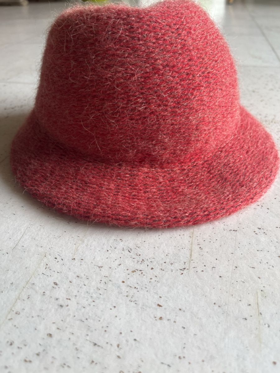 Chapeaux, bonnets & casquettes: Hut rot guter Zustand – Neuf (Voir description) à Klingnau par bet_t9c6 1