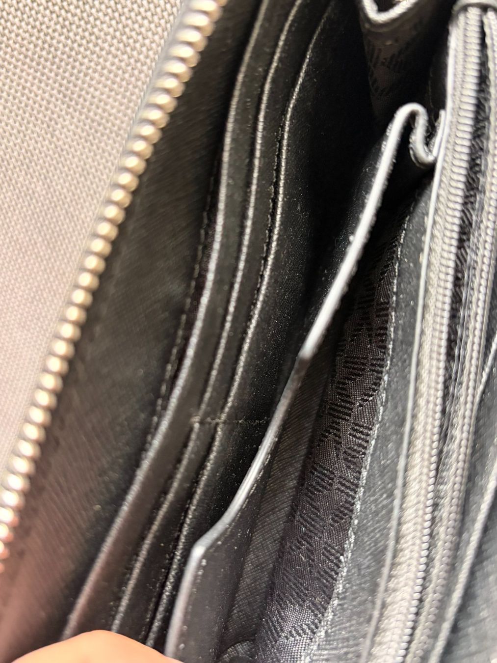 Michael Kors Portafogli: Michael Kors Brieftaschen schwarz – Usato da Schlieren venduto da con_hdp9 6