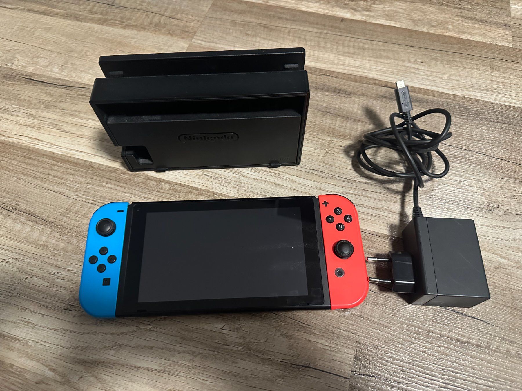Nintendo Konsolen: Nintendo Switch – Gebraucht aus Menziken von DerFloh