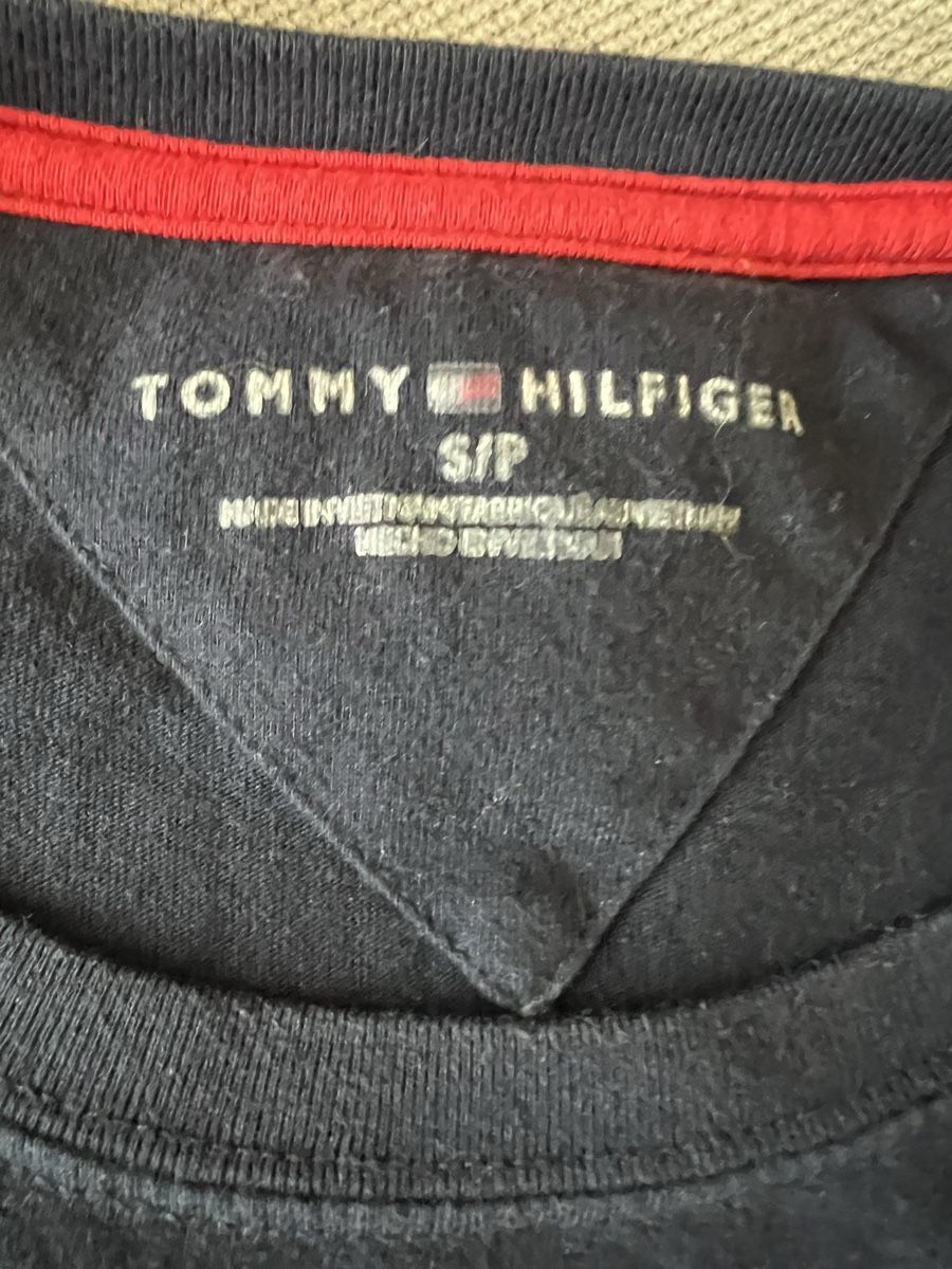 Tommy Hilfiger Camicie, T-shirt & Polo: Tshirt Tommy Hilfiger gr. S / M, 100% Baumwollen – Usato da Triesen venduto da bubita 3
