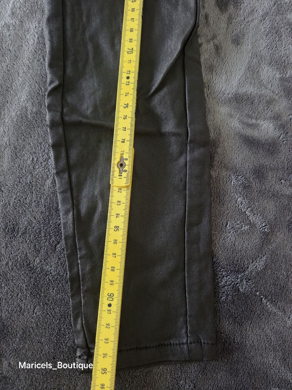 Jeans: FB Sister Trousers Black size 27  – Gebraucht aus Winterthur von Maricels_Boutique 1
