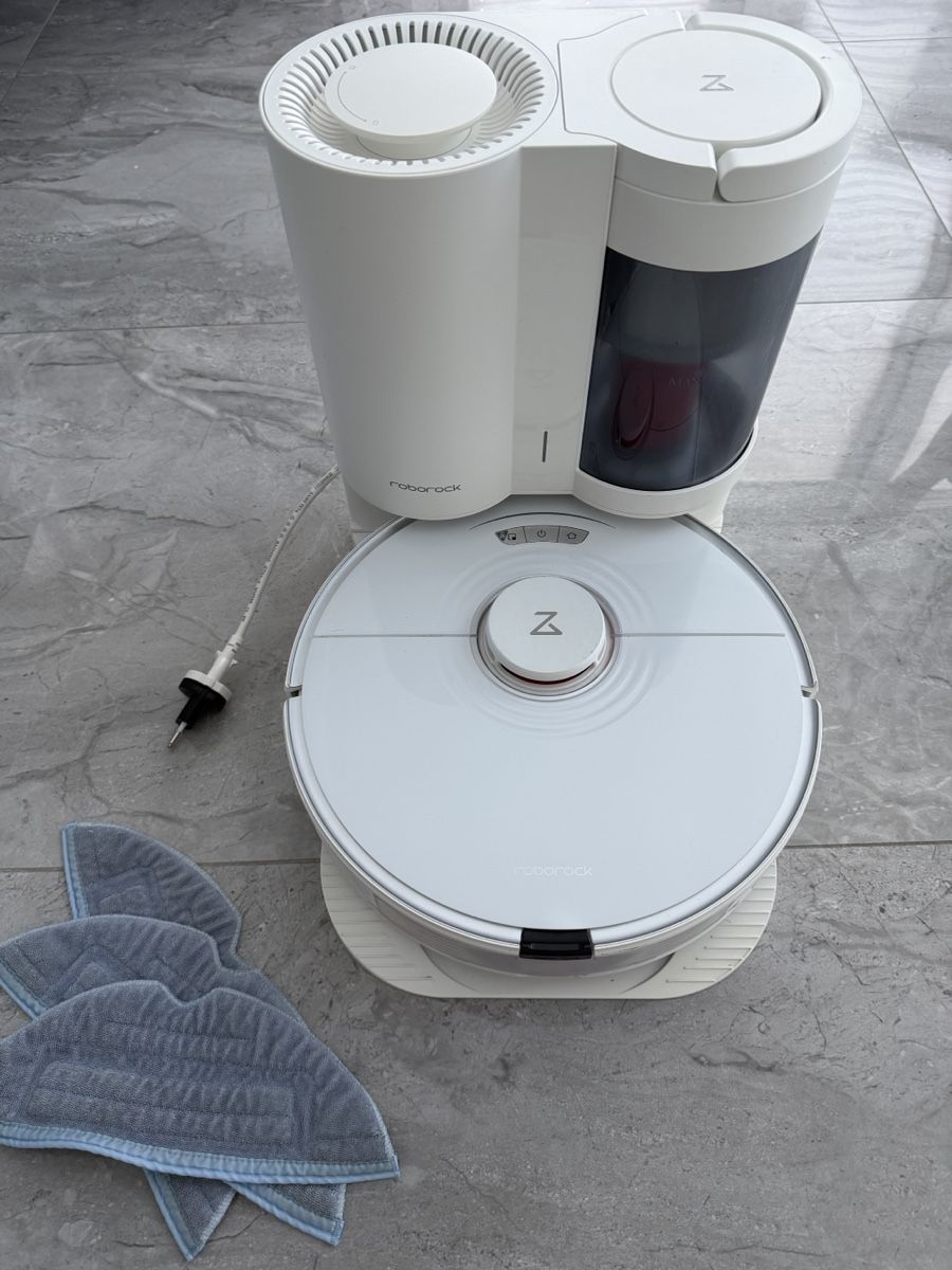 Roborock Staubsauger & Zubehör: Roborock S7 mit Absaugstation und Mopps – Gebraucht aus Sierre von Nessii