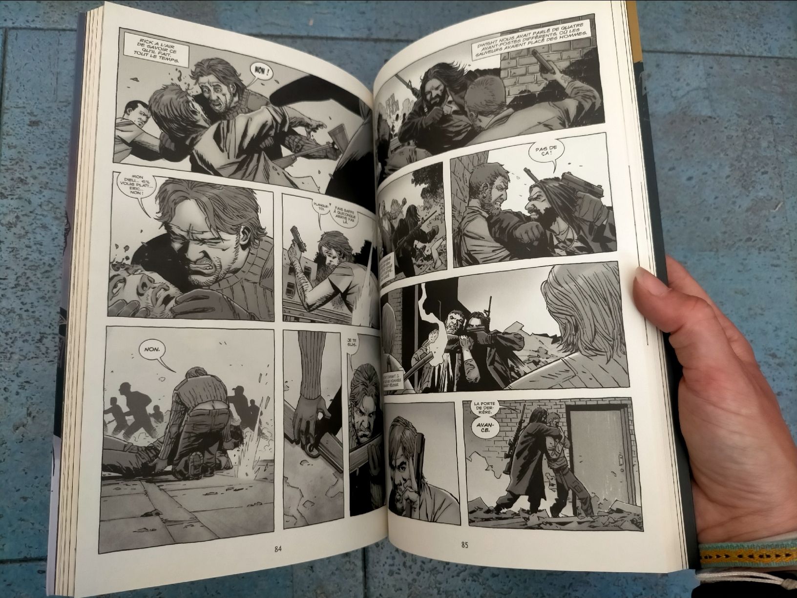 Fumetti: The Walking Dead Comics 19 & 20 (Französisch) – Nuovo (secondo la descrizione) da Meisterschwanden venduto da Boni4 2