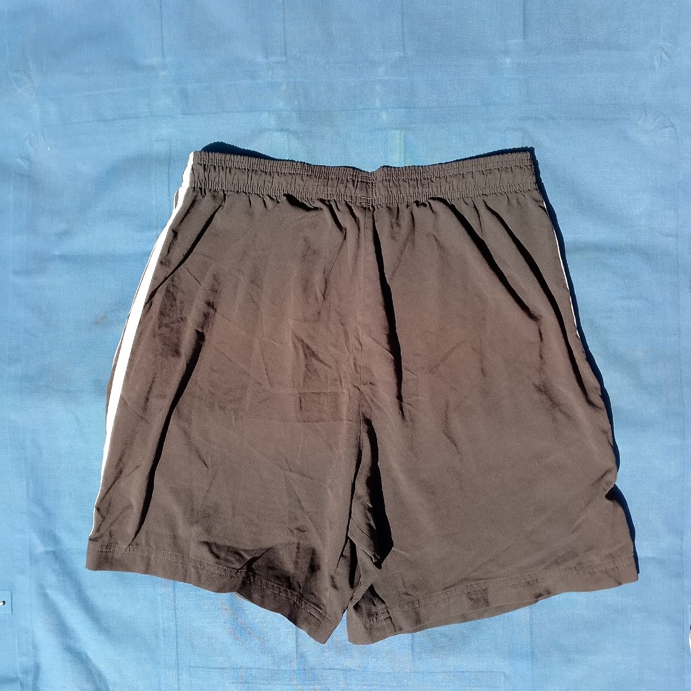 Adidas Pantalons: Adidas Shorts schwarz, Grösse M – D'occasion à Luzern par toenu23 1