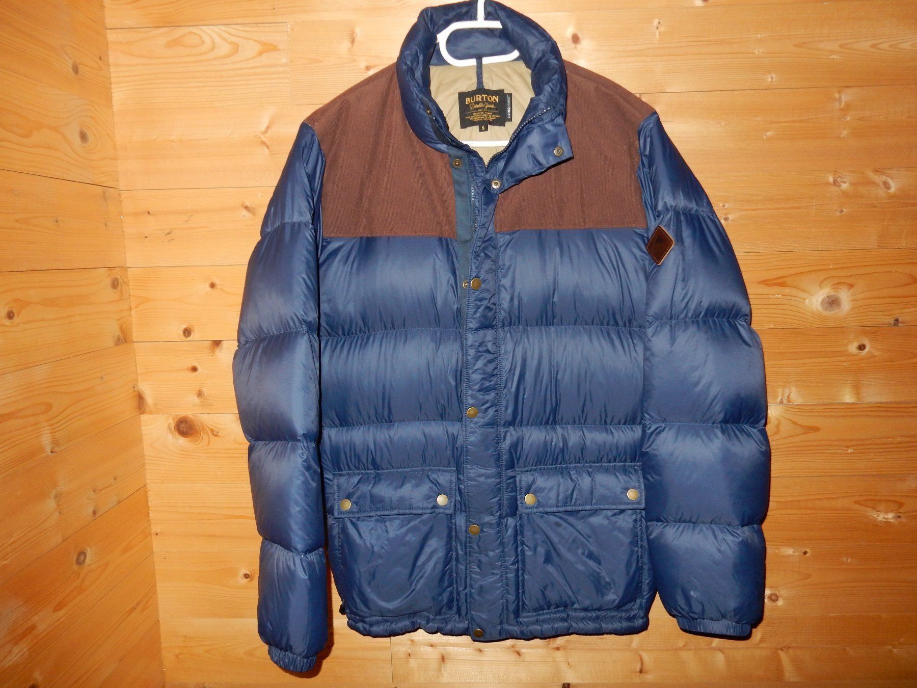 Burton Giacche: Daunenjacke BURTON, Gr. S Vintage – Usato da St.Gallen venduto da regenbogen5