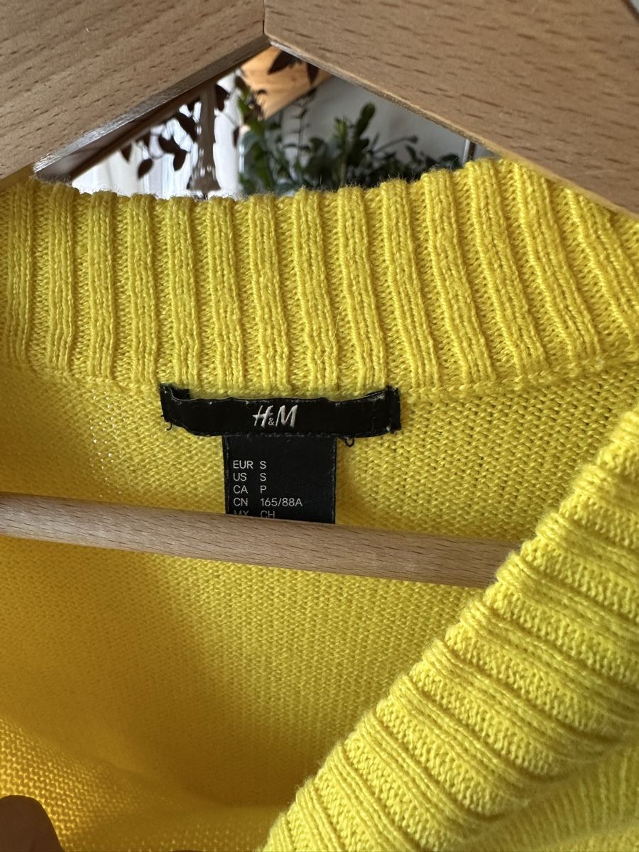 H&M Pullover & Sweatshirts: Pullover gelb Gr. S H&M – Gebraucht aus Münsingen von Secondhand89 1