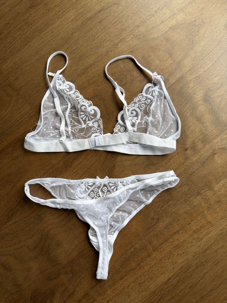Altra biancheria intima: neu weisser Spitzen-BH & String-Tanga-Set Gr 38 75 C – Nuovo (secondo la descrizione) da Weggis venduto da Doris 1
