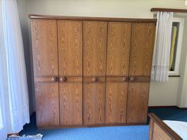 Kleiderschrank