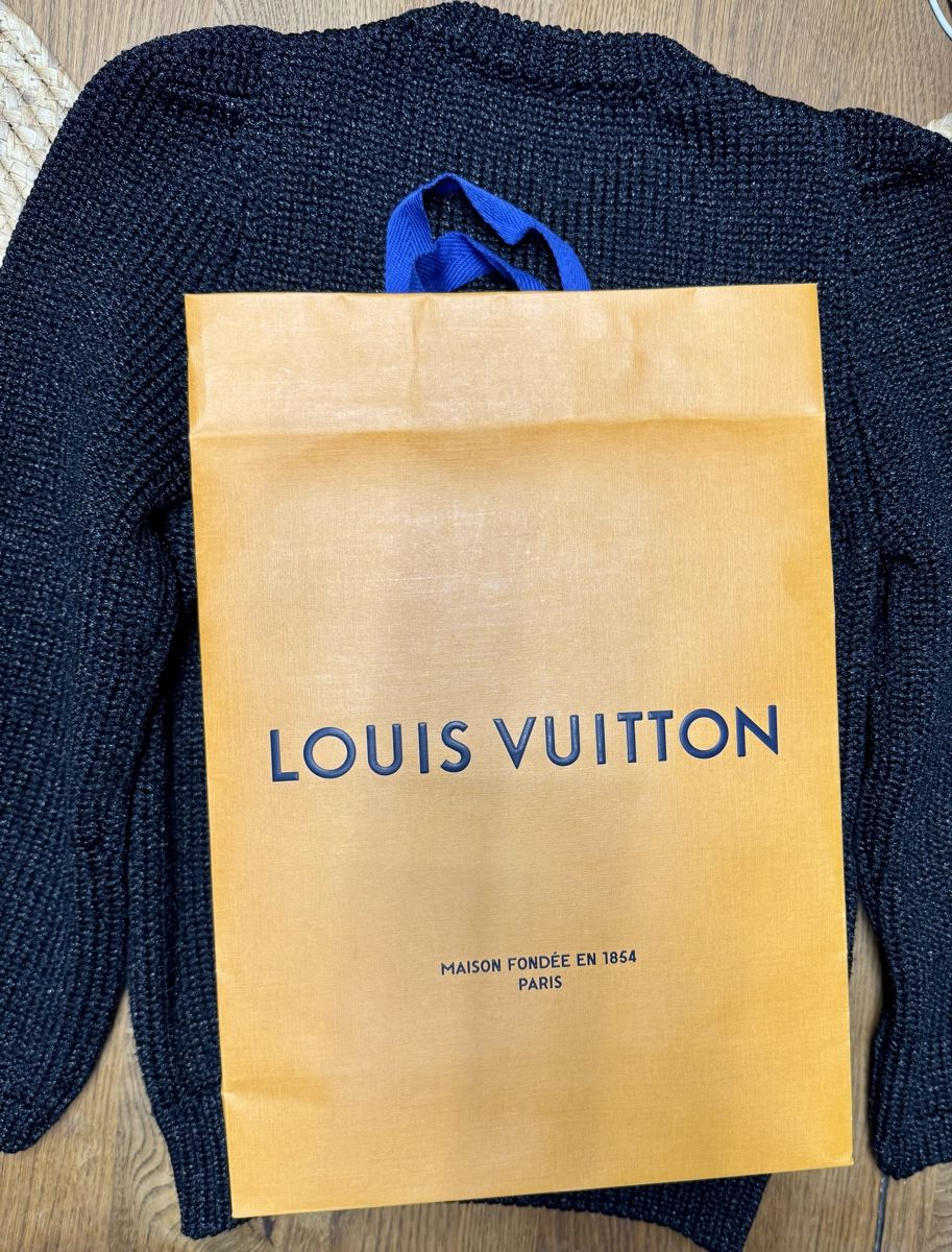 Maglioni & Felpe: Louis Vuitton Pullover Gr. 36/38 Vintage – Usato da Belp venduto da Aliya 1
