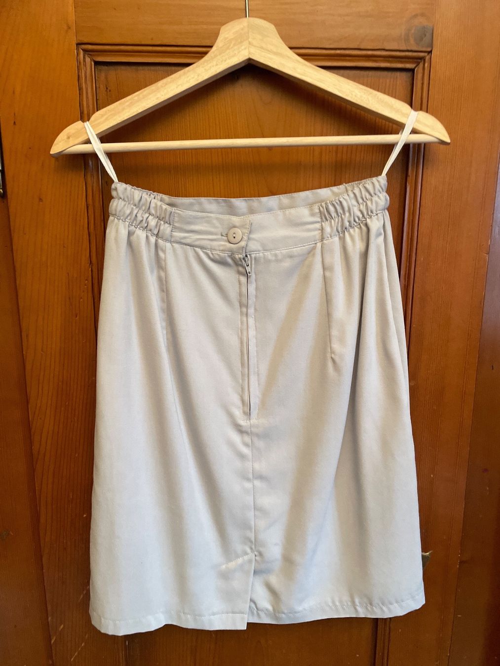 Anzüge & Kostüme: Deux-pièces gris veste-jupe, taille 38 – Neu (gemäss Beschreibung) aus Buchillon von Samui3 2
