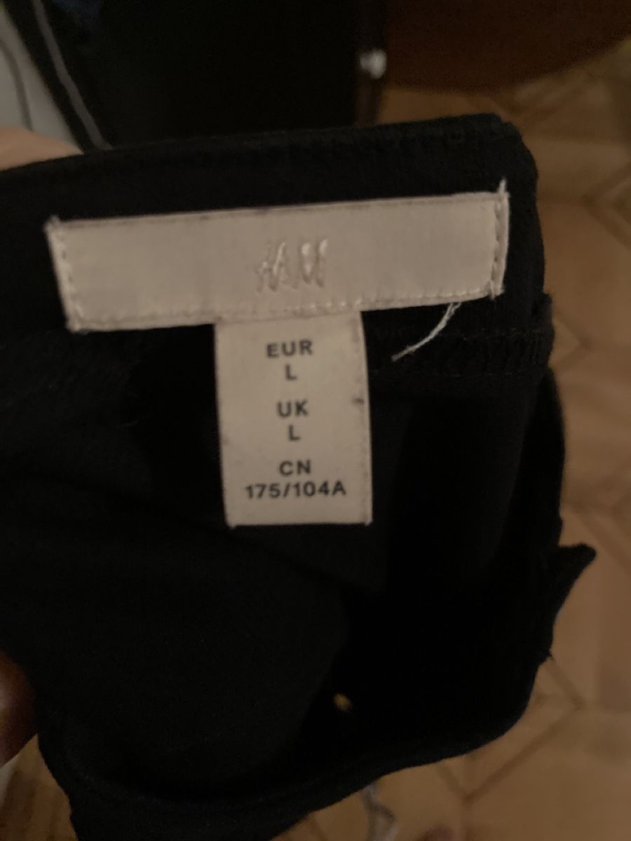 H&M Vestiti: Kleid mit Knöpfen, Gr. L – Usato da Luzern venduto da bettygreen 2