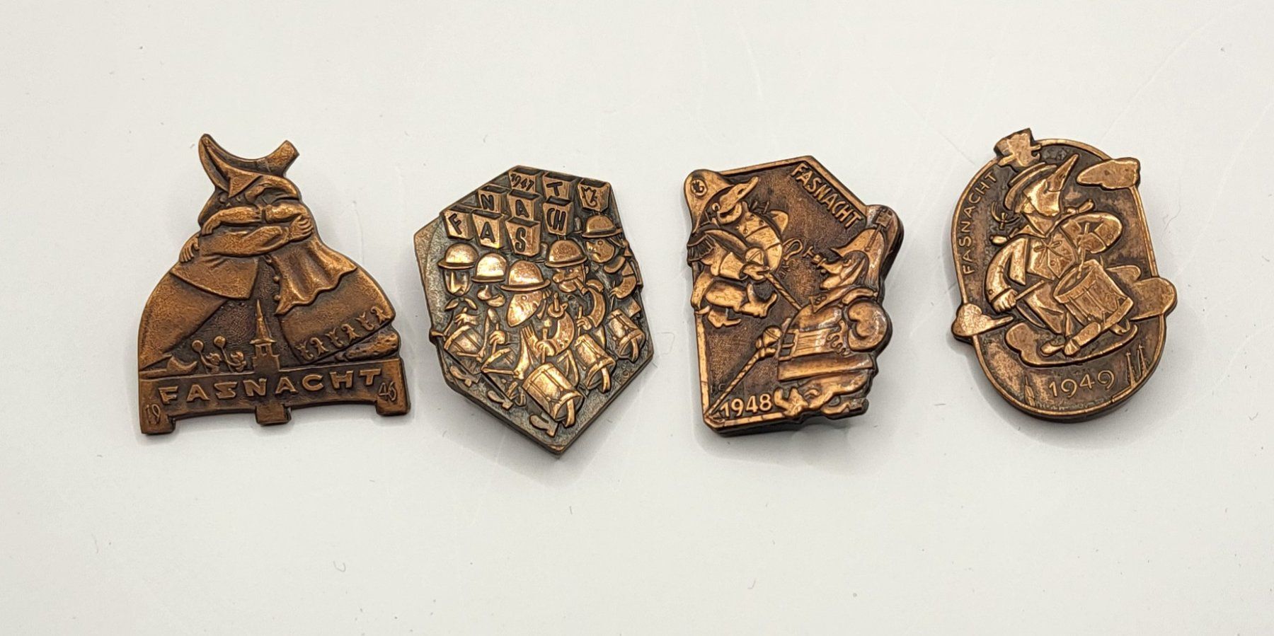 Plaquettes & Badges: Fasnacht Plakette – D'occasion à Altendorf par keskomat