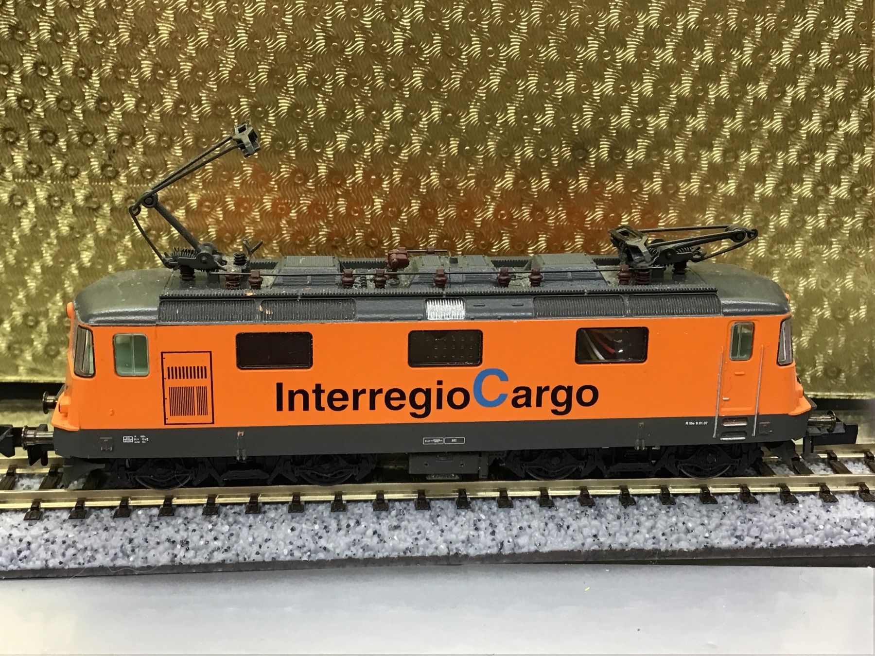 Fleischmann Modellini di ferrovie: Fleischmann NInterregio Cargo Lok, Top Zustand, Digital – Usato da Männedorf venduto da Modellbau-wyss 1