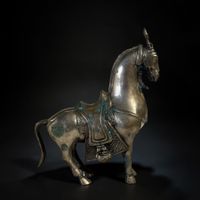 Chinesisches Tang Pferd aus Bronze Symbol Stärke & Eleganz