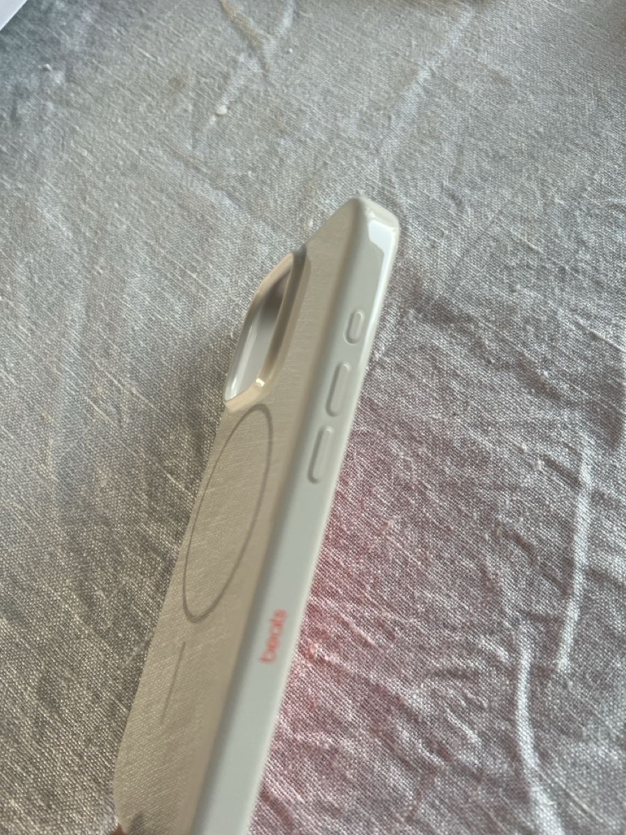 Apple Cover & Protezioni schermo: Coque IPhone 16 Pro neuve Beats – Nuovo (secondo la descrizione) da Gockhausen venduto da Dmnqwlch 2