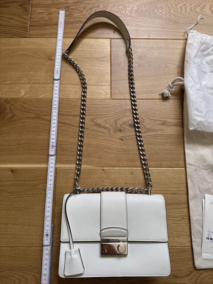 Prada Borse: Prada White Saffiano Leather Bag with Receipt – Usato da Neuchatel venduto da Mia_G 4