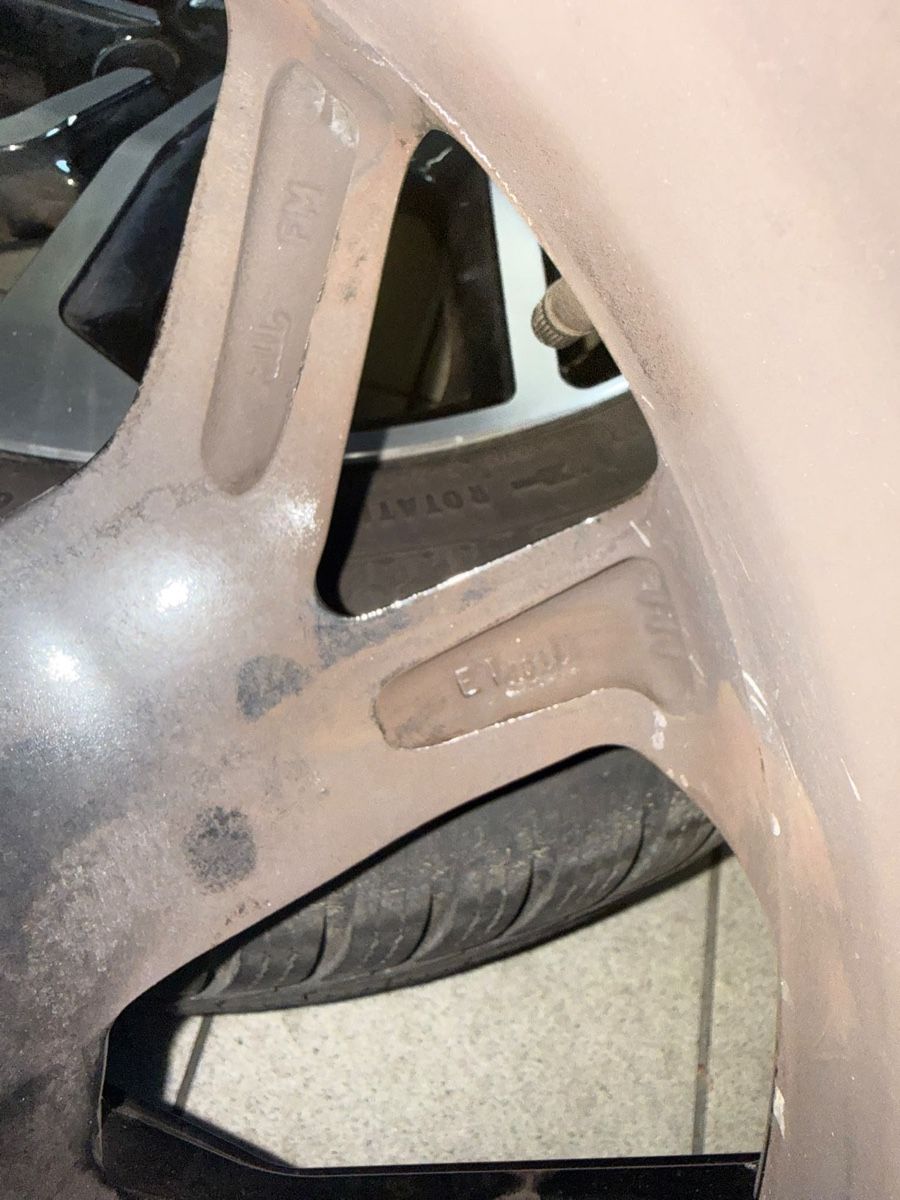 Pneumatici & Ruote complete: Vw Tiguan Winterkompletträder – Usato da Oftringen venduto da nutzer_123 6