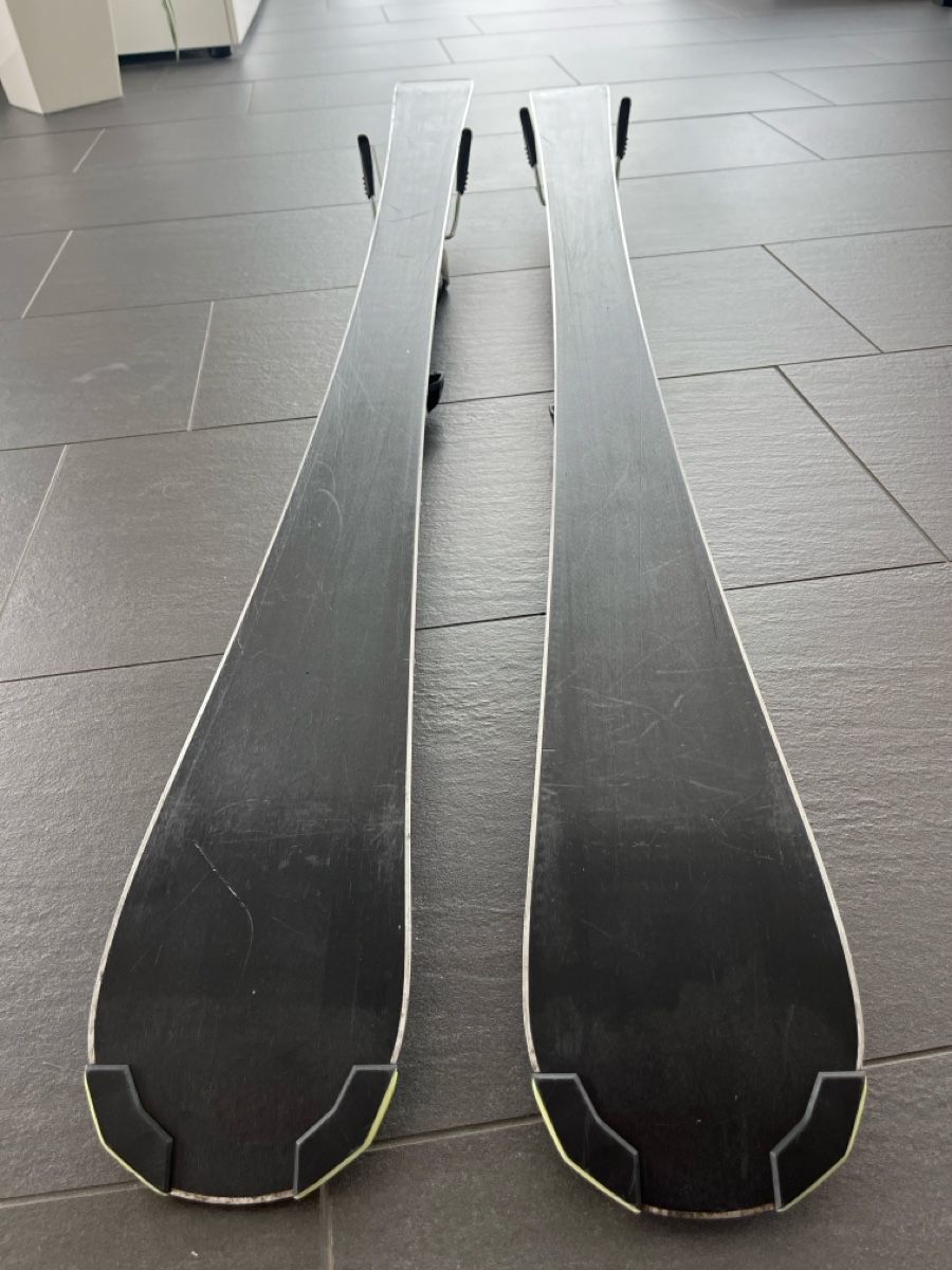Head Skis: Ski 130cm Head Super Shape – D'occasion à Fischenthal par andivolley 6