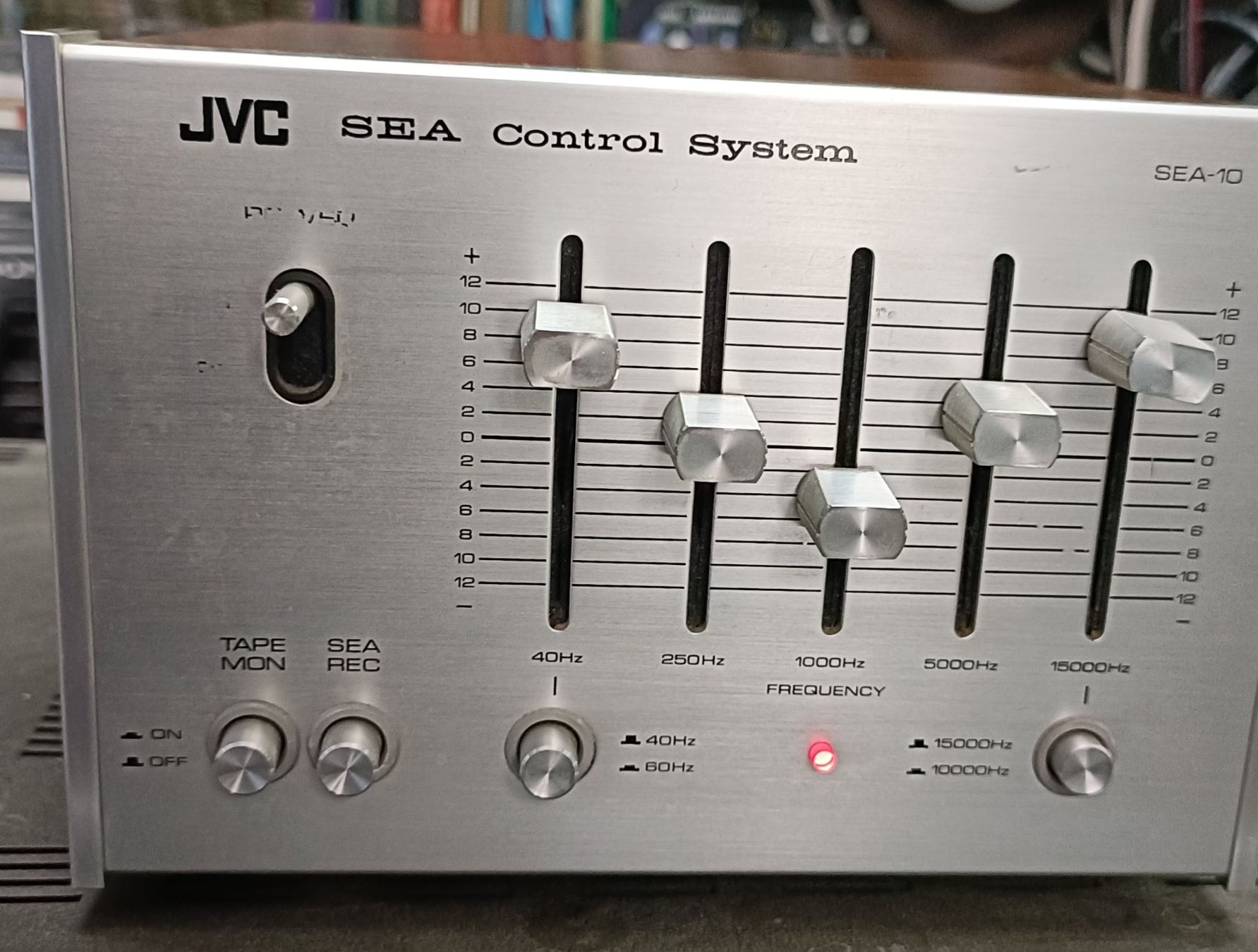 JVC Equalizzatori: JVC SEA-10 EQUALIZER – Usato da Ittigen venduto da Norrelia 3
