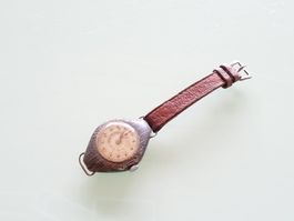 Montre bracelet ancienne mécanique 