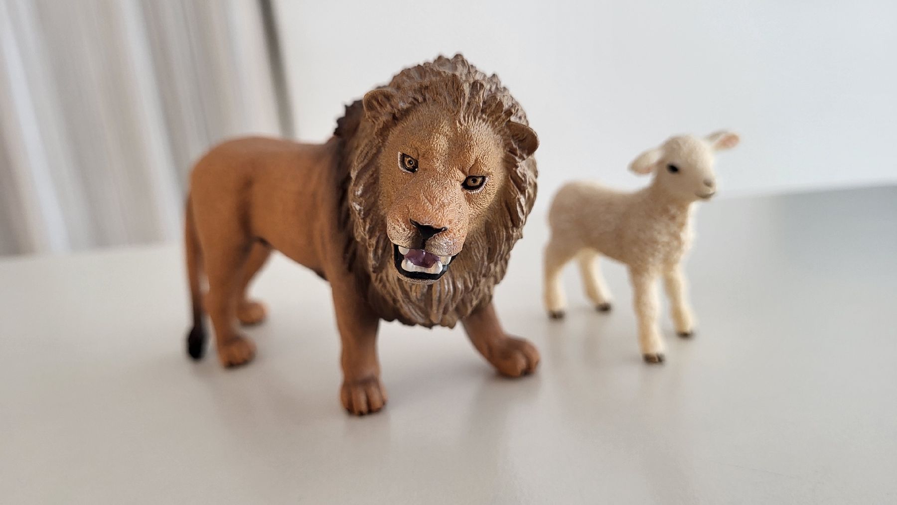 Schleich Statuette: Schleich Figuren Löwe und Lamm Set – Usato da Zürich venduto da TurtleRain 4
