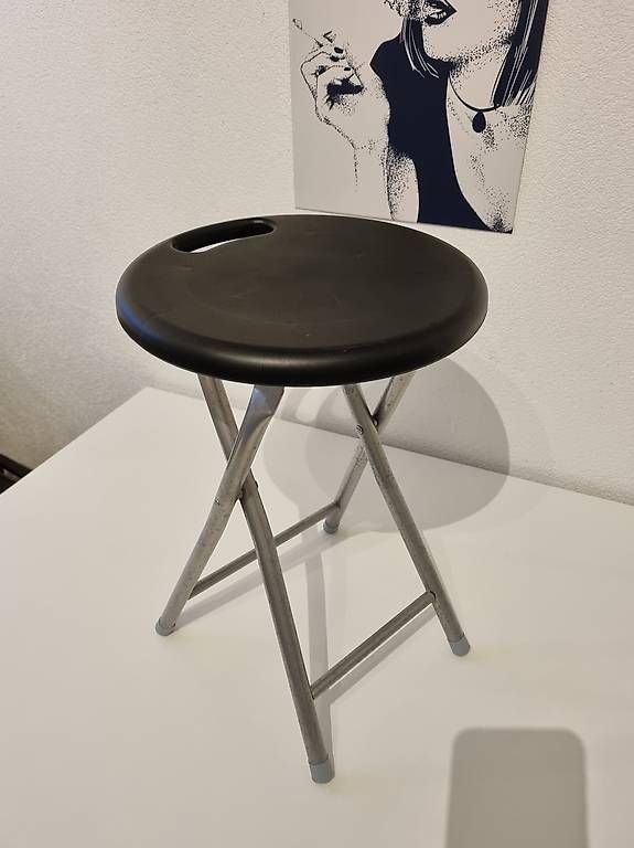 Tabourets: Tabouret Pliable – D'occasion à Gland par Khazmur1