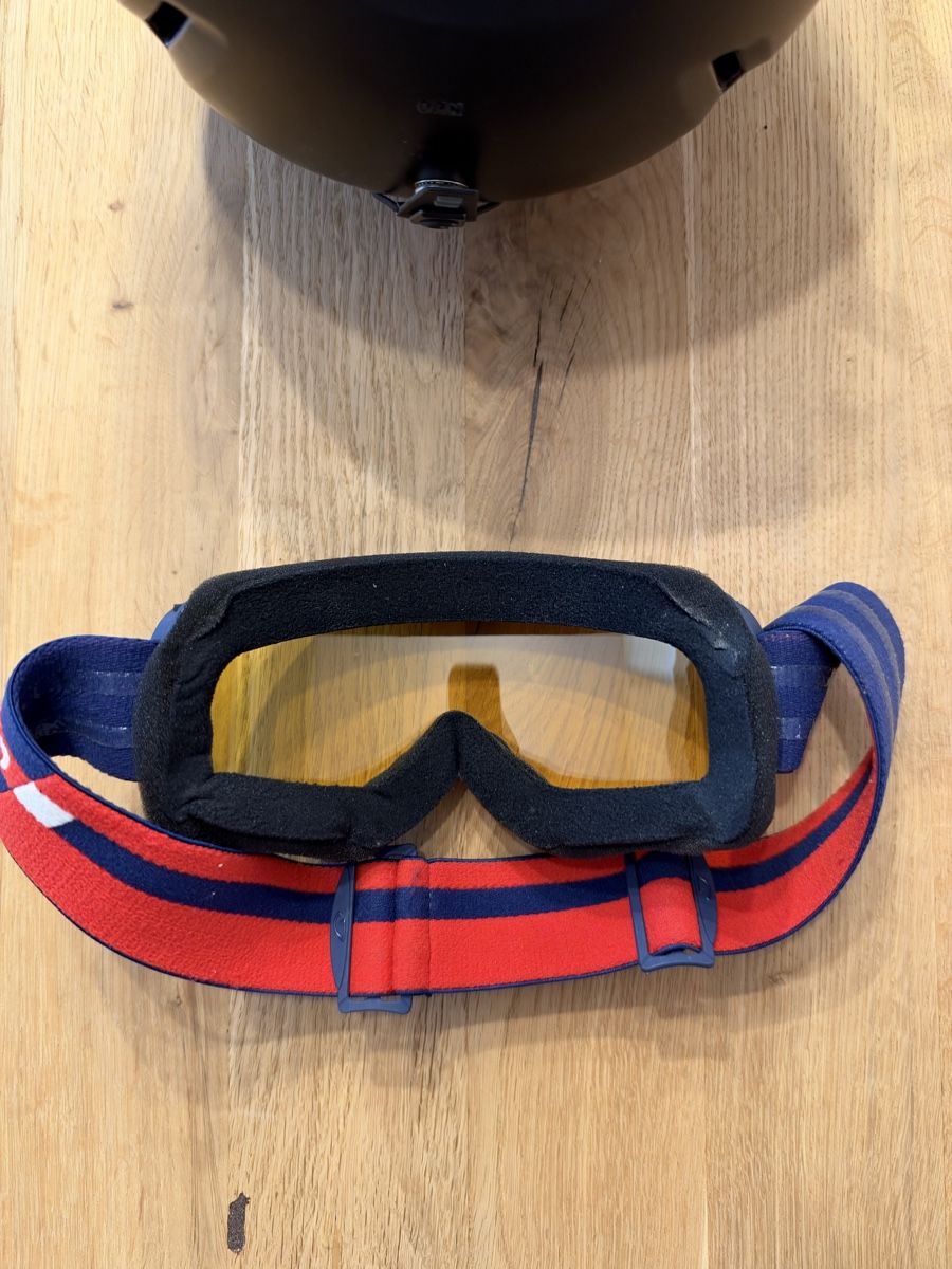 Giro Helme: Giro Skibrille und Helm – Gebraucht aus Kloten von ble_2qbc 3