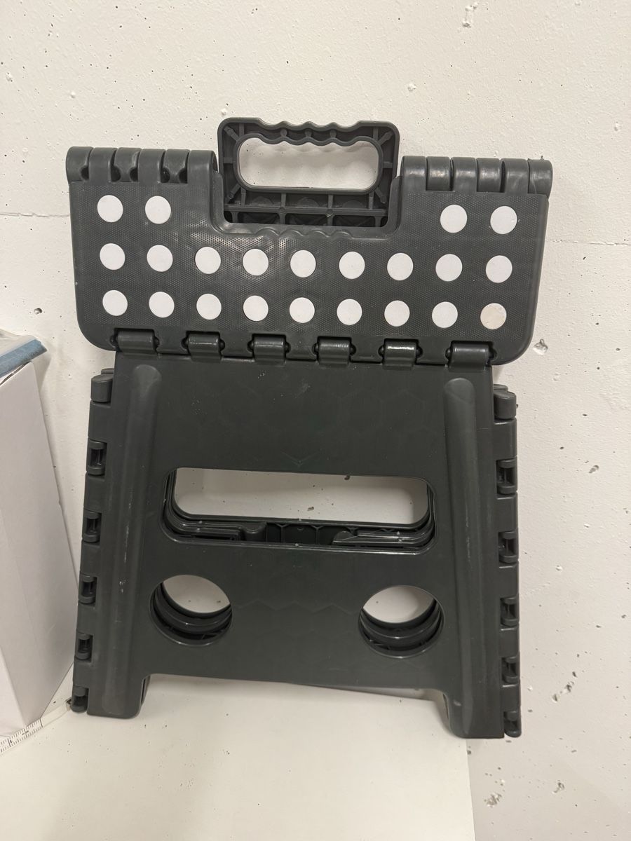 Hocker: Klapphocker  – Gebraucht aus Zürich von di_archive 2