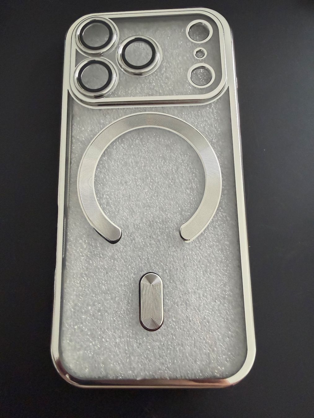 Apple Cover & Protezioni schermo: Iphone 17 PRO Cover Silber Magsafe – Nuovo e nell'imballaggio originale da Schenkon venduto da Jaimer_91
