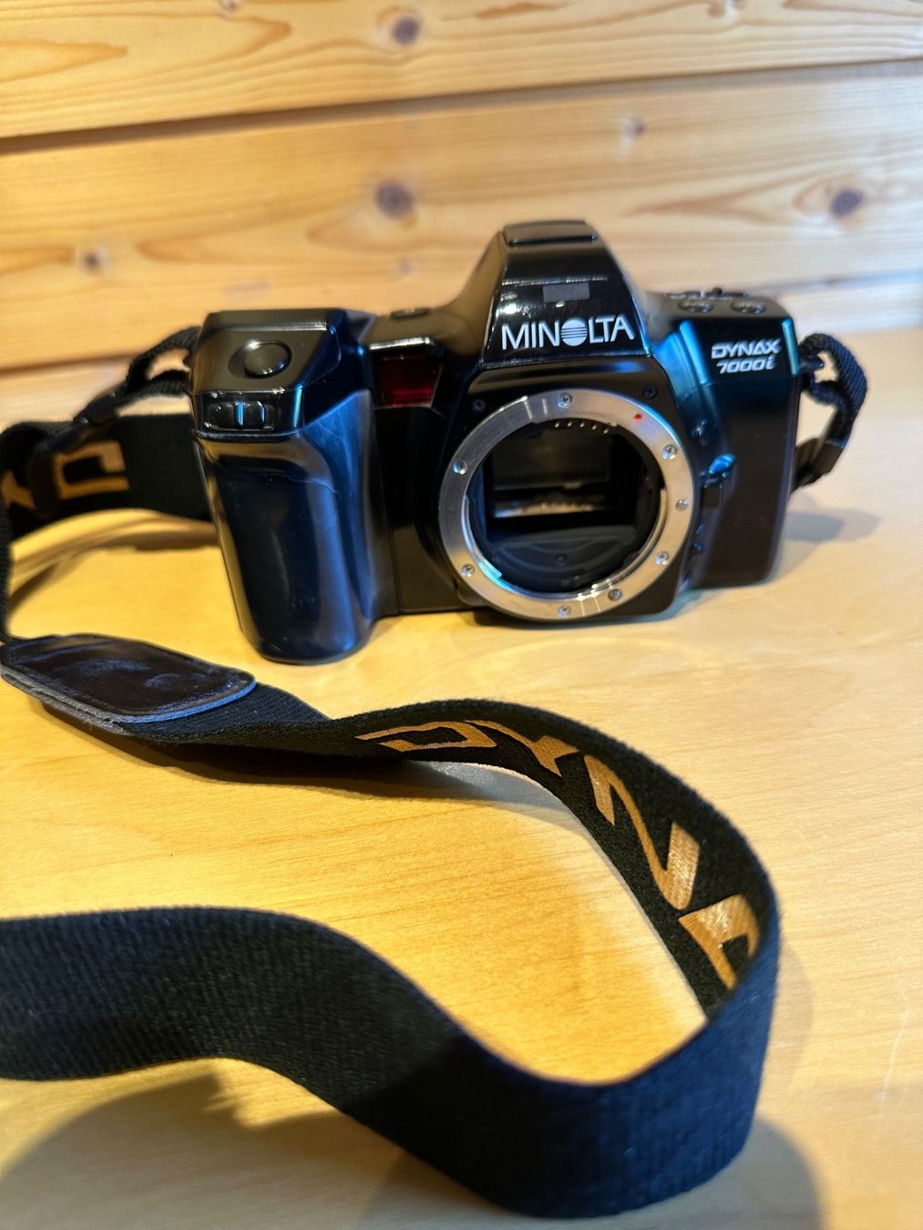 Minolta Fotocamera: Minolta Dynax 7000i Gehäuse – Usato da Ins venduto da urs_8lkd