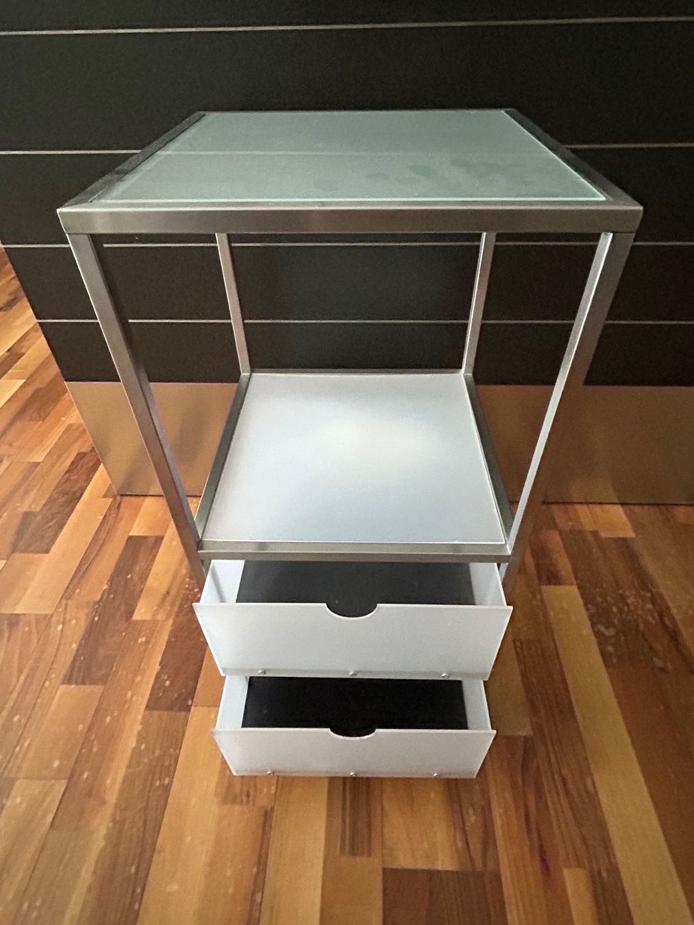 Mobili & Arredamento: Beistellwagen / mit Plexiglasplatten und -Schubladen – Usato da Seengen venduto da roe_h78q 1