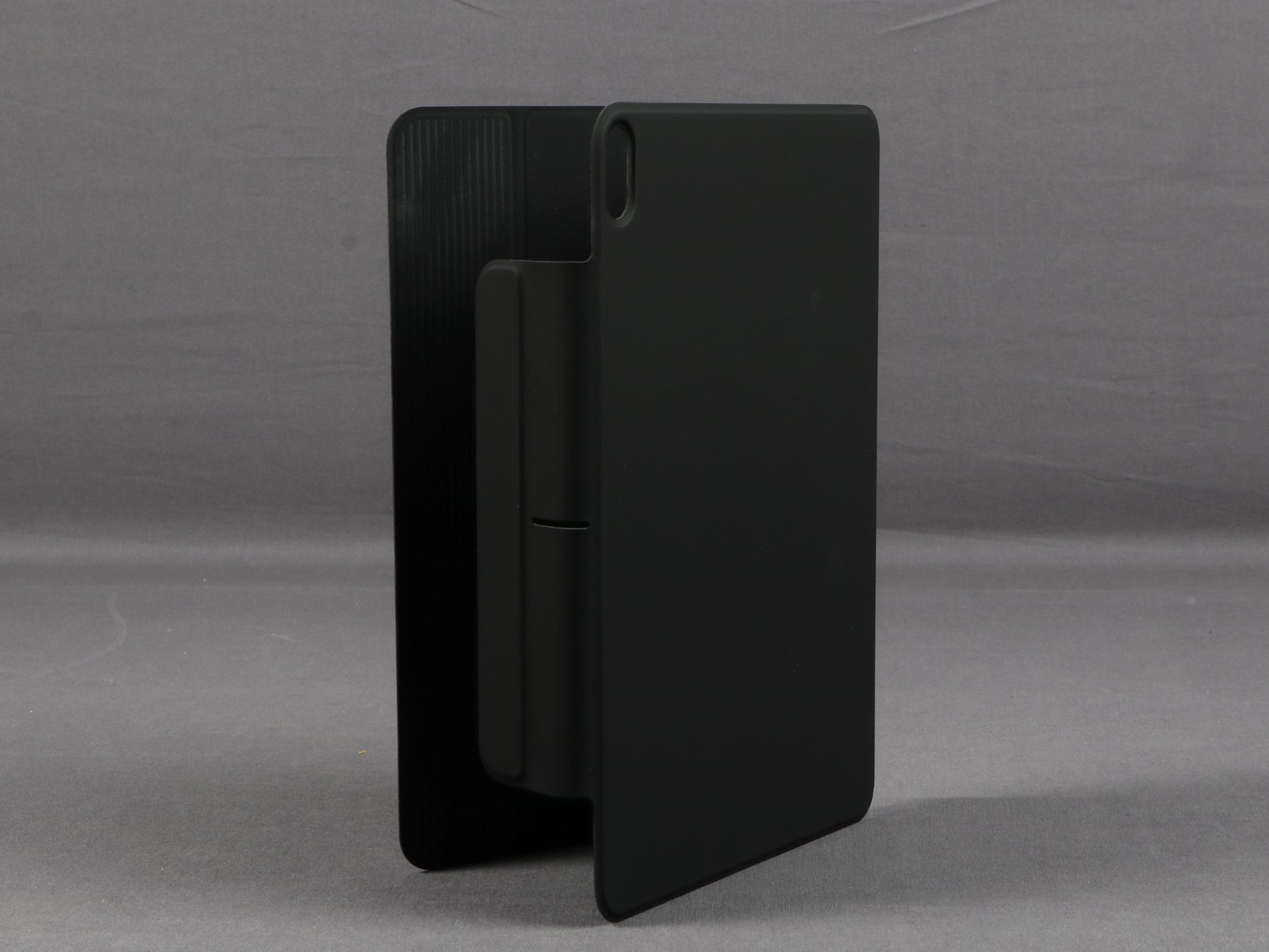 Covers & Taschen: ESR Magnetic Case iPad Hülle schwarz – Neu (gemäss Beschreibung) aus Steinen von Restwert_Steinen 2