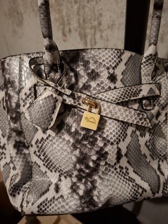 Handtasche Carpisa Schlangenoptik grau guter Zustand