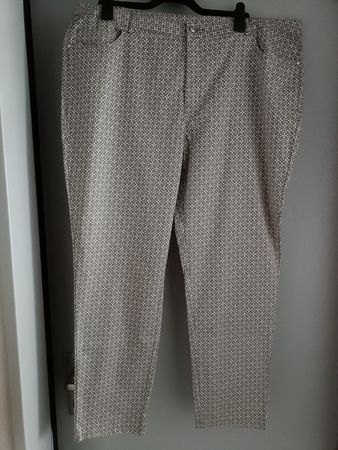 Sommerhose Gr. 46 beige/weiss Muster,  sehr bequem