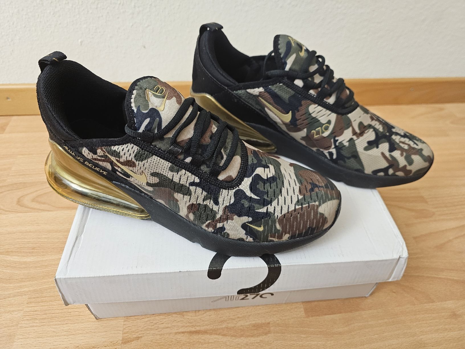 Nike Scarpe da uomo: Nike Air Max 270 Grösse 44.5 – Nuovo e nell'imballaggio originale da Wettingen venduto da mvilen 2
