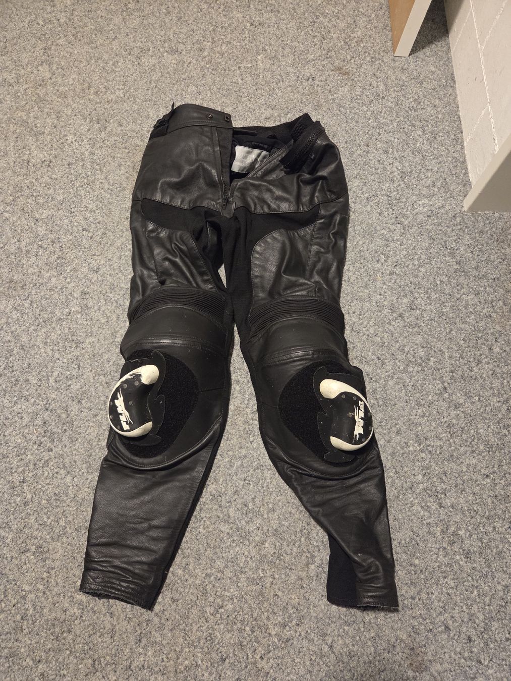 Pantaloni: Lederkombihose Gr. 48 Fastway – Usato da Weisslingen venduto da N.h.zh