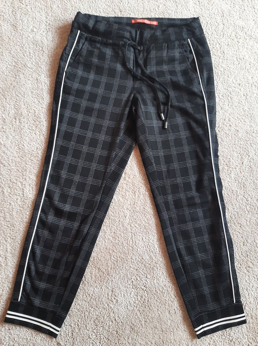 Pantaloni: Street One Hose Gr. S – Usato da Muotathal venduto da robin40