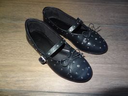 Ballerines Zara noires avec clous taille 30
